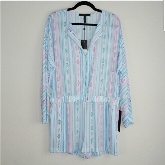 BCBG Danae Plunge Romper Perfect Summer Piece - Picture 3 of 6